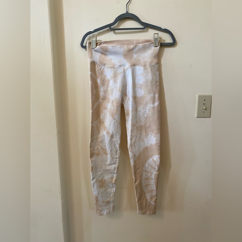 OFFLINE by Aerie Seamless High Waisted Tie Dye Leggings Tan White Size M - Picture 2 of 5